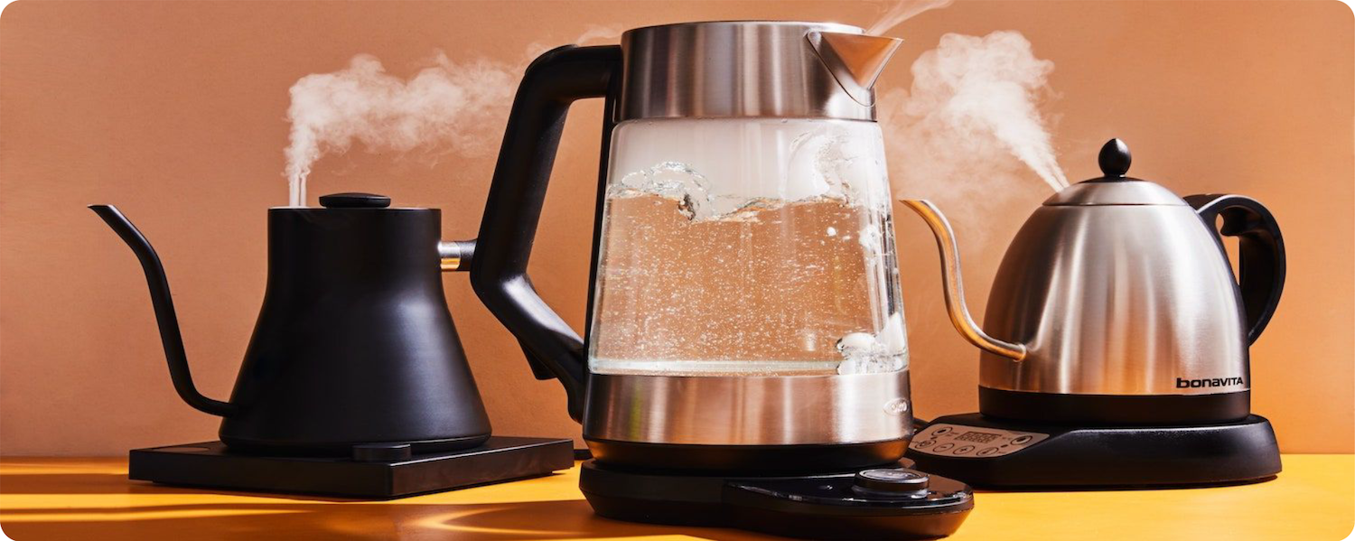 12 V electric kettle without visible heating coil in great design with on/off switch 